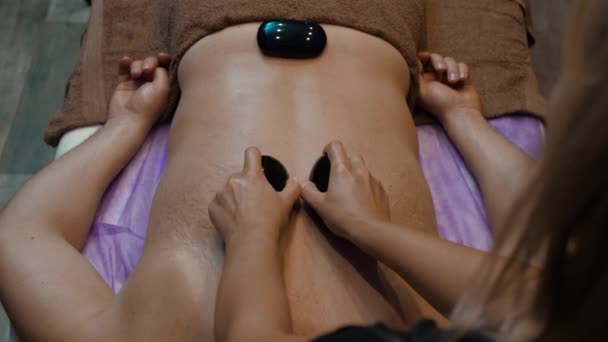 Piedras de spa massege — Vídeo de stock