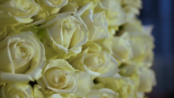 Όμορφο Λευκό Κίτρινο Φως Πράσινο Τριαντάφυλλα Μπουκέτο Ρηχή Εστίαση Αντίγραφο — Αρχείο Βίντεο