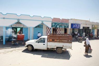 dükkan ve restaurans bir el huffay içinde