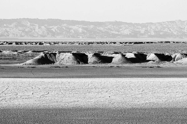 Desert duinen van de Sahara zwart en wit — Stockfoto