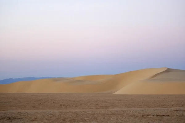 Dunas en el desierto del Sahara — Foto de Stock