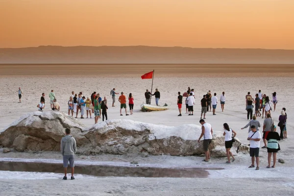 Tourist spot at salt lake Chott El Jerid — Stock Photo, Image