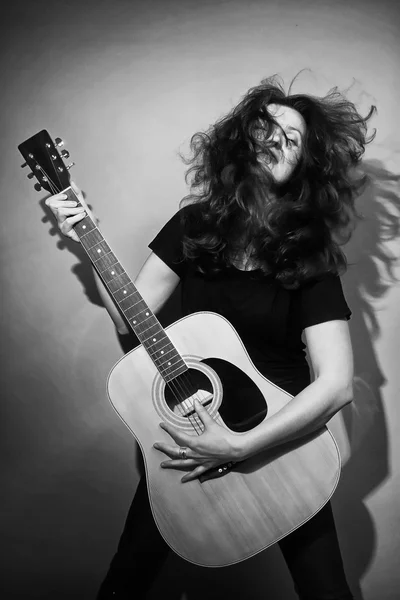 Woman with rock guitar — Stock Photo, Image