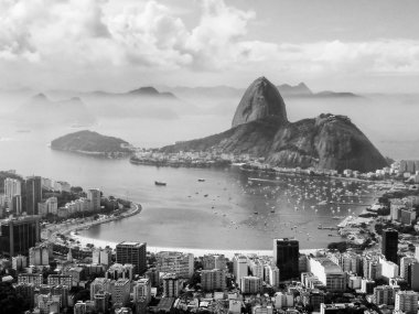 Panoramik Rio de Janeiro siyah ve beyaz