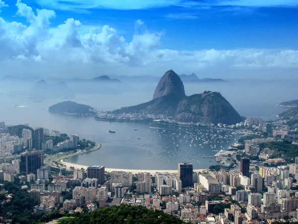 Panoramiczny widok na rio de janeiro citycsape — Zdjęcie stockowe