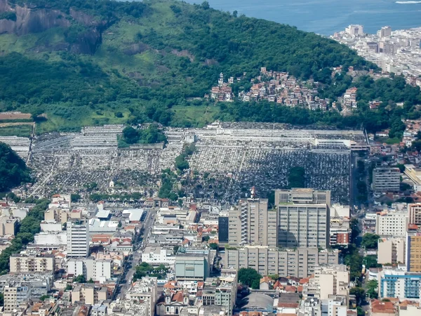 View of Botafogo and Cemiterio Sao Joao Batista — Stock Photo, Image