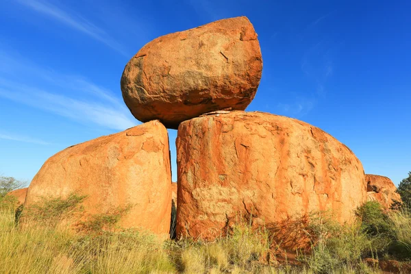 魔鬼大理石北领地澳大利亚、 巨型花岗岩 bould — 图库照片