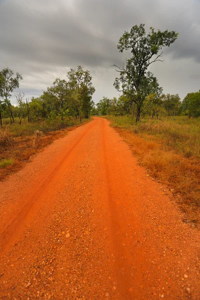 Дорога-задворки в северной территории Австралии Стоковое Изображение