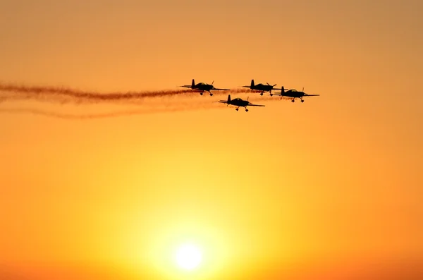 Airplanes in the sunset — Stock Photo, Image