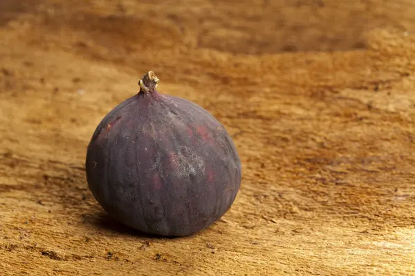 Satu buah ara pada kulit — Stok Foto