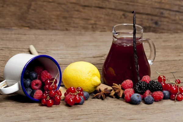 Ingredients for berry jelly — Stock Photo, Image