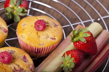 Kek Kek tel raf üzerinde