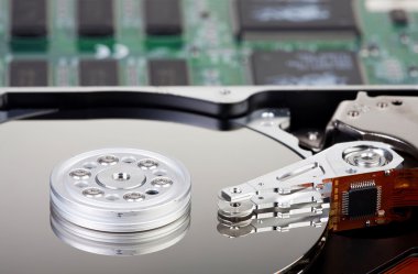 Detaylı resim açılan bir sabit disk sürücüsü