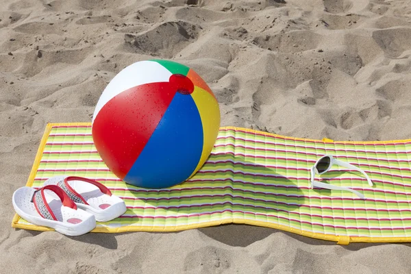 Buon divertimento sulla spiaggia — Foto Stock