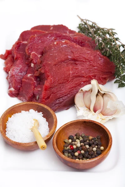Detail view of four Slice Beef Tenderloin — Stock Photo, Image