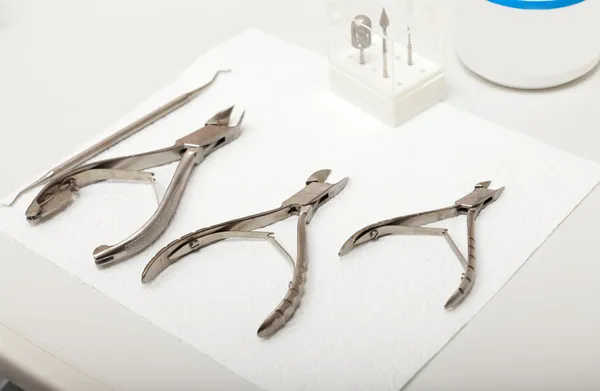 Toenails Tools of a Chiropodist — Stock Photo, Image