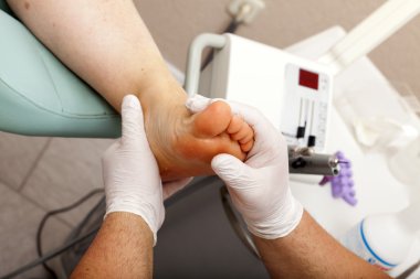 ayak masajı yağı kremi ile