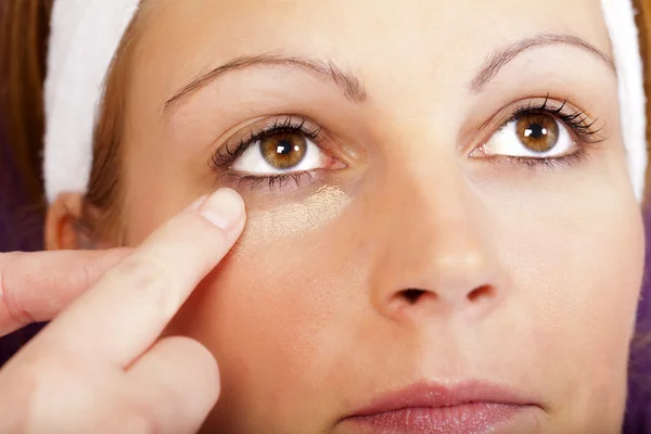 Riktig skönhet och make-up session - serien — Stockfoto