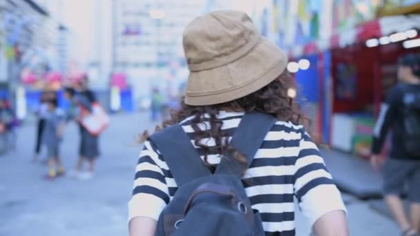 Tourismuskonzept Der Resolution Schöne Mädchen Haben Spaß Einem Vergnügungspark — Stockvideo