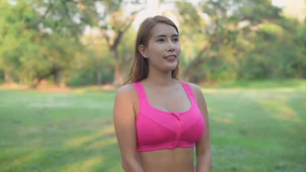 Exercise Concept Resolution Asian Woman Lifting Dumbbells Exercising Park — Stock Video