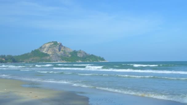 Vista Natural Resolução Ondas Estão Atingindo Praia — Vídeo de Stock