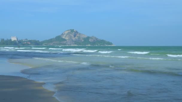 Vista Natural Resolução Ondas Estão Atingindo Praia — Vídeo de Stock