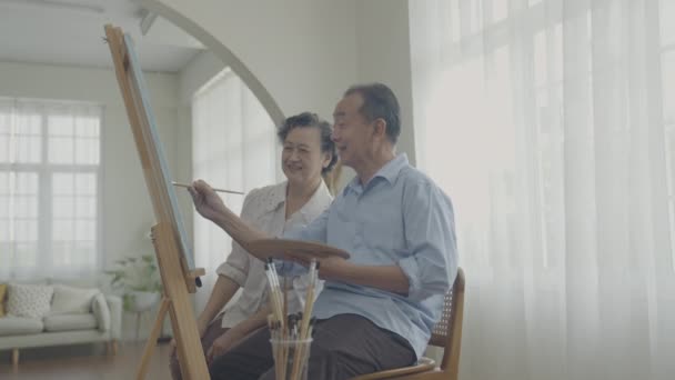 Umělec Koncept Rozlišení Asijské Rodiny Kreslí Obýváku Umělec Vytváří Dílo — Stock video