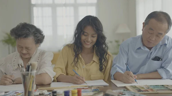 Concepto Artístico Resolución Familias Asiáticas Dibujando Juntas Salón Artista Está — Foto de Stock