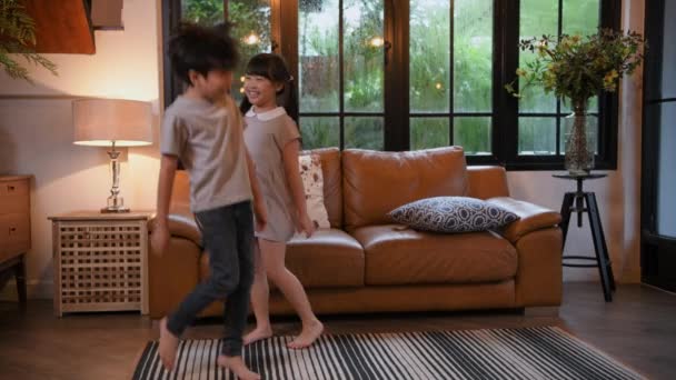 Family Concept Resolution Asian Children Dance Together Happily Living Room — Stockvideo