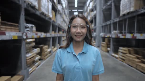 Obchodní Koncept Rozlišení Asijské Ženy Složit Ruce Důvěrou Skladu — Stock video