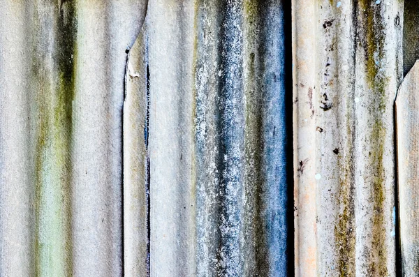 Vértes régi piszkos kár tetőcserép — Stock Fotó