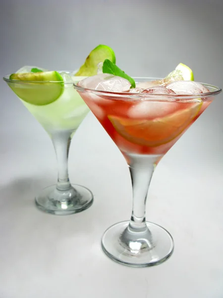 Alcohol punch cocktail drinks with mint — Stock Photo, Image