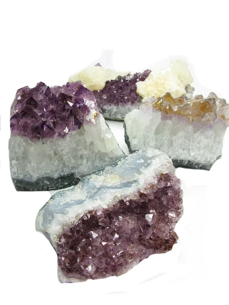 Geologiczne kryształy Amethyst geode — Zdjęcie stockowe