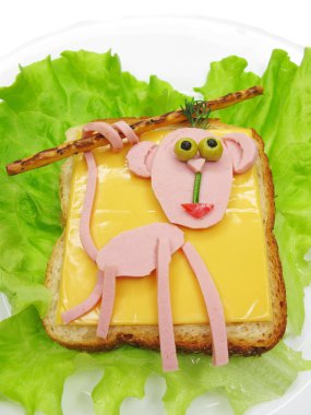 jambon ve peynir ile yaratıcı sebze sandviç