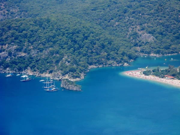 Panorama de la lagune bleue et la plage oludeniz dinde — Photo