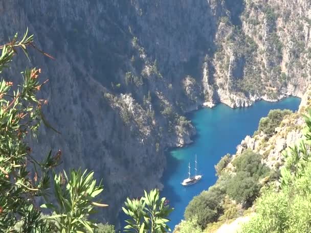 Butterfly valley deep gorge in the mediterranean sea turkey — Stock Video