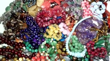 semigem kolye ve boncuk takı moda arka plan olarak