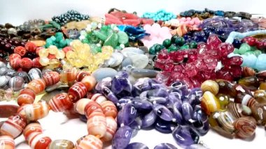 semigem kolye ve boncuk takı moda arka plan olarak