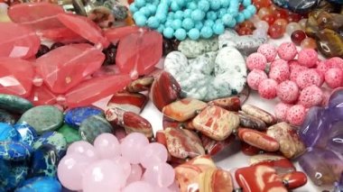 semigem kolye ve boncuk takı moda arka plan olarak
