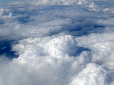 Gökyüzündeki bulutlar