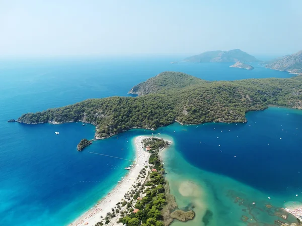 Panorama över Blå lagunen och stranden oludeniz Turkiet — Stockfoto