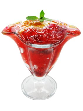 çilek meyve tatlı yoğurt ile