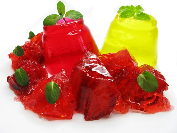 Piros zselés lekvár desszert cherry és vad eper — Stock Fotó