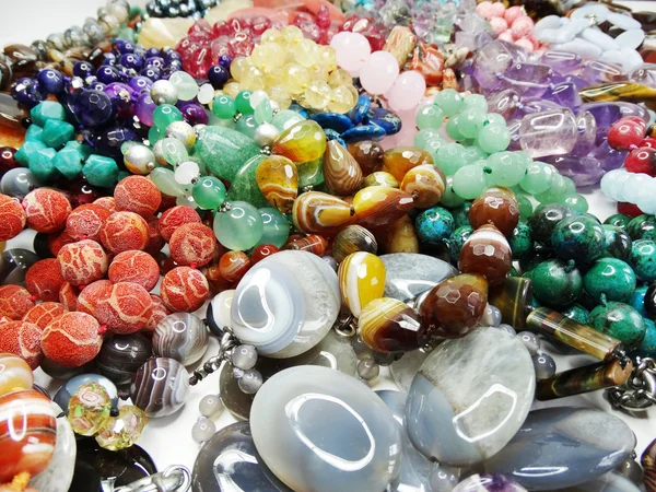 Perlas de cristales Semigem joyería —  Fotos de Stock