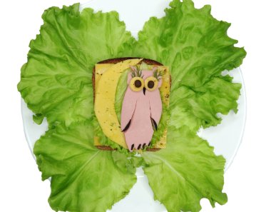 jambon ve peynir ile yaratıcı sebze sandviç