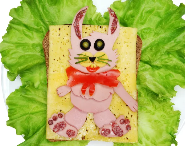 Sandwich aux légumes créatif au fromage et jambon — Photo