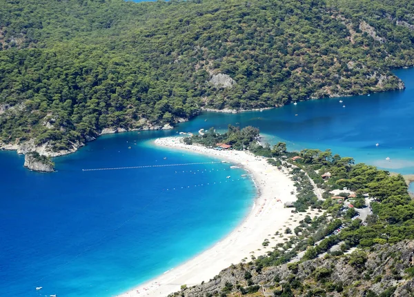 Panorama z modré laguny a pláže oludeniz Turecko — Stock fotografie