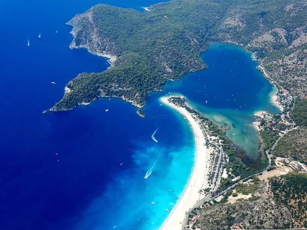 Panorama z modré laguny a pláže oludeniz Turecko — Stock fotografie