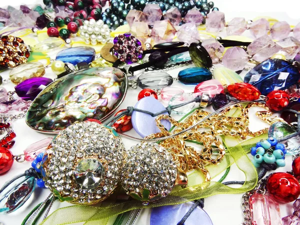 Crystals beads jewellery as fashion background — Stock Photo, Image