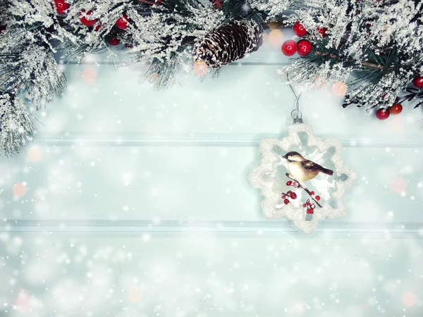 Téli Karácsonyi Háttér Dekor Fenyő Ágak Kúpok Kék Fából Készült — Stock Fotó